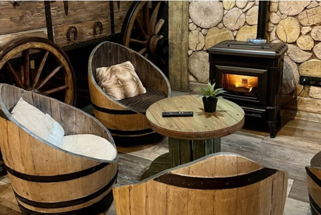 Escapada Lejano Oeste: Escapada con Jacuzzi Privado en Posada La Leyenda (Santillana del Mar, Cantabria)