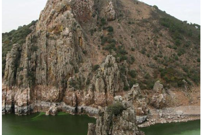 Escapada de 2 Noches con Cena en Posadas de Granadilla (Zarza de Granadilla, Cáceres)