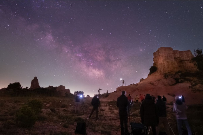 Cena con las Estrellas: Espectáculo Astronómico y Cena (Prades, Tarragona)