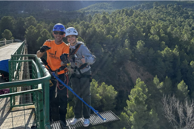 Puenting en el Puente de las Siete Lunas o el Puente de Mascarat (Alicante)
