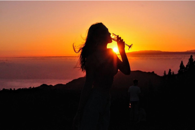Puesta de Sol en las Alturas y Observación de Estrellas con Coche Propio (Tenerife)