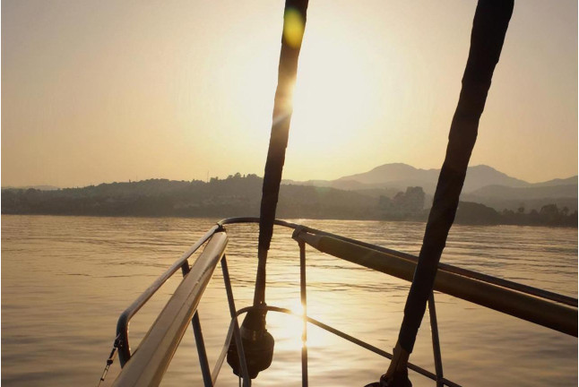 Puesta de Sol y Cena Romántica en Velero para dos (Málaga)