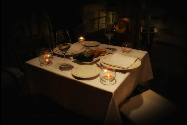 Puesta de Sol y Cena Romántica en Velero para dos (Málaga)