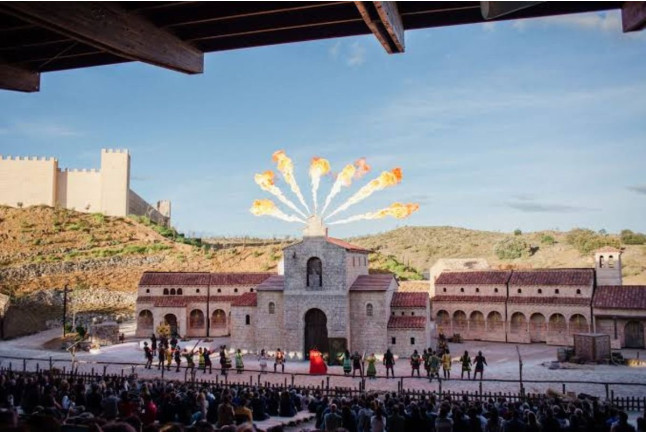 Entrada Combinada Plata: Parque Puy du Fou España y Espectáculo Nocturno "El Sueño de Toledo" (Toledo)