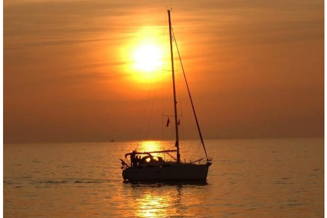 Puesta de Sol y Cena en Velero para dos (Altea, Alicante)