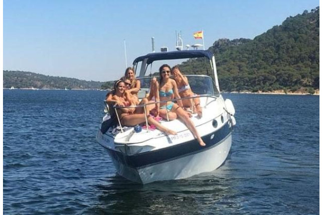 Puesta de Sol y Cena en Barco con Baño y Cava o Gin Tonic para dos en el Pantano de San Juan (Pelayos de la Presa, Madrid)