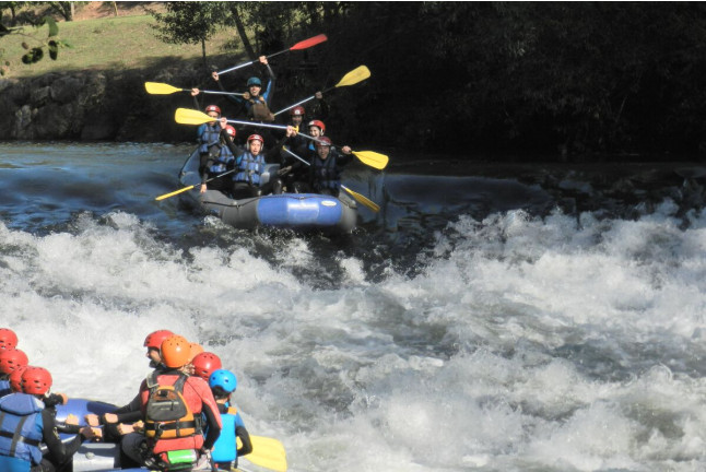 Rafting para dos en el río Ebro (Las Rozas de Valdearroyo, Cantabria)