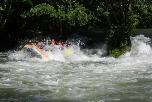 Rafting para dos en el río Ebro (Las Rozas de Valdearroyo, Cantabria)