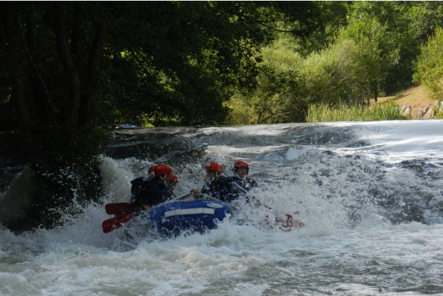 Rafting para dos en el río Ebro (Las Rozas de Valdearroyo, Cantabria)