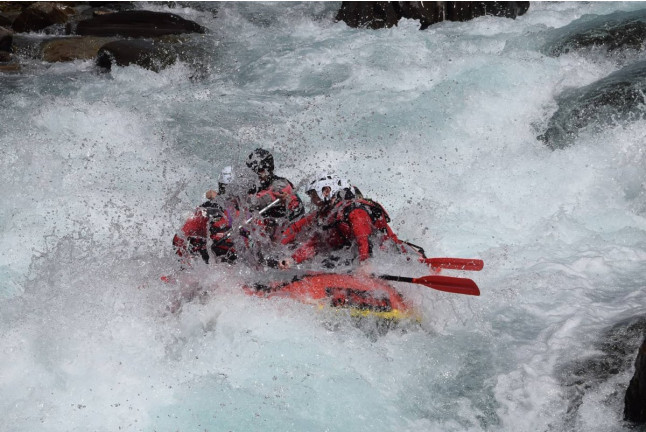 Rafting por el Río Ésera (Huesca)