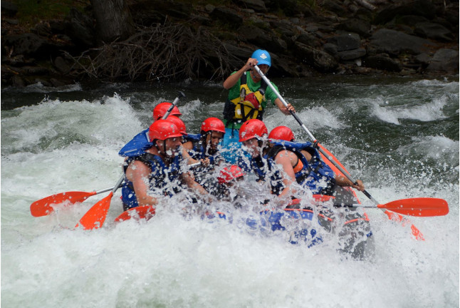 Rafting en el Río Noguera Pallaresa (Llavorsí, Lleida)