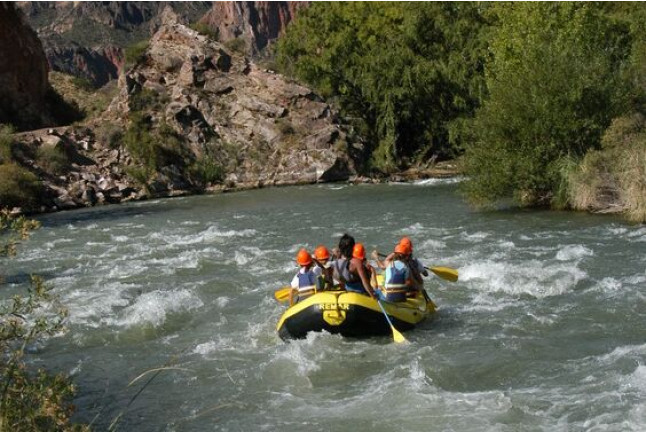 Rafting de Tramo a Escoger: Llavorsí-Rialp, Baro-Collegats, Montardit-Baén o Llavorsí-Sort (Sort, Lleida)