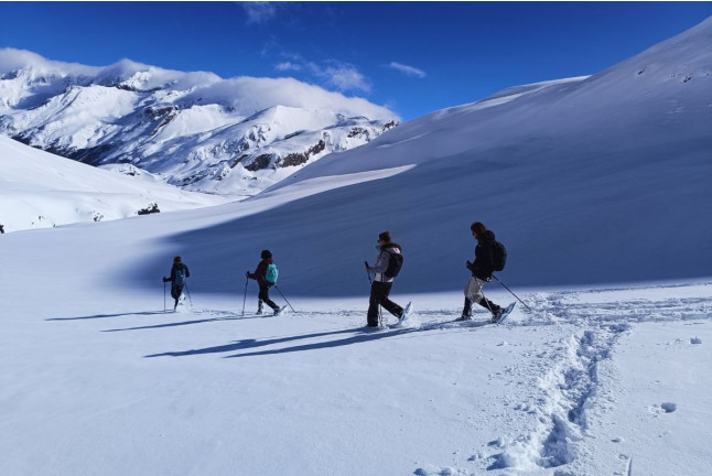 Raquetas de Nieve en el Pirineo Aragonés (Valle de Ordesa o Valle del Tena, Huesca)