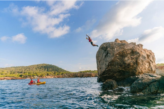 Kayak y Snorkel en la Reserva Marina de Tagomago (Ibiza)