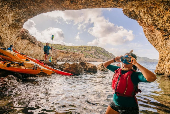Kayak y Snorkel en la Reserva Marina de Tagomago (Ibiza)