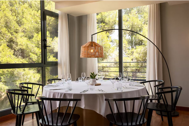 Escapada con Comida o Cena en Dolce by Wyndham Barcelona Resort 4* Sup (Sant Esteve Sesrovires, Barcelona)