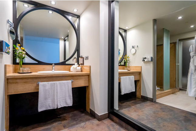 Escapada con Comida o Cena en Dolce by Wyndham Barcelona Resort 4* Sup (Sant Esteve Sesrovires, Barcelona)