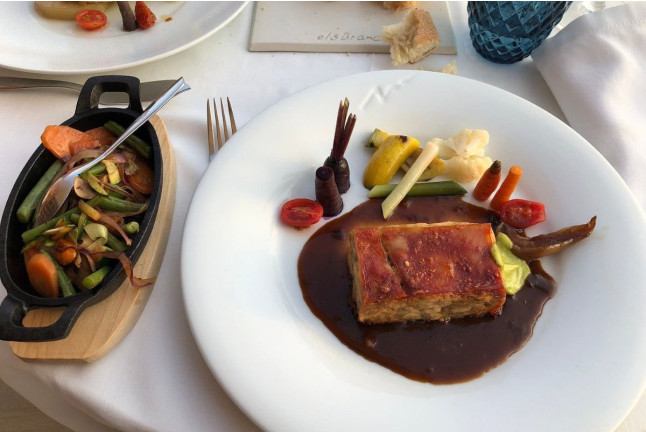 Cena o Comida Gastronómica para dos en Restaurant Els Brancs del Hotel Vistabella 5* (Roses, Girona)