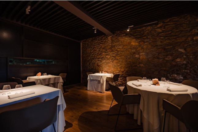 Menú degustación: Cena Estrella Michelin para dos en Restaurant Les Moles (Ulldecona, Tarragona)