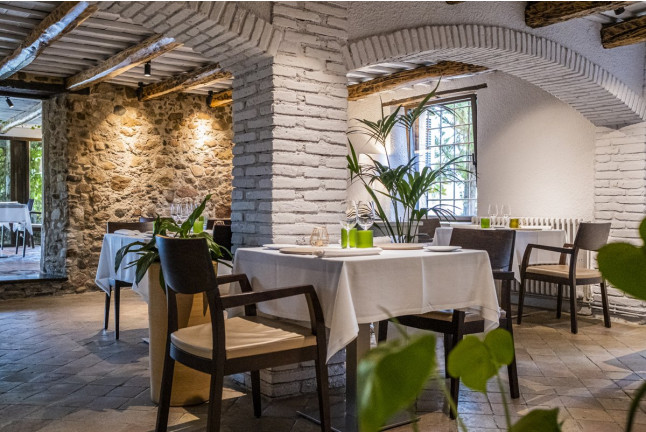 Escapada Gourmet, Relax & Sport: Noche con Spa y Menú en el Restaurante de Mas Solà 4* (Santa Coloma de Farners, Girona)