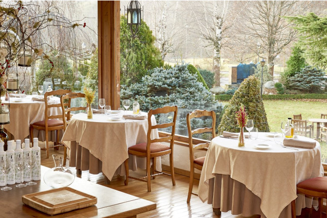 Escapada en Hotel 4* y Vuelo en Globo y Cava por la Garrotxa (Girona)