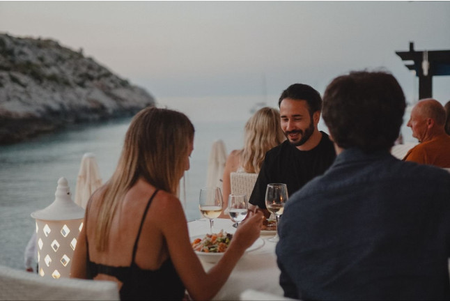 Cena en Restaurante Niu del Hotel Hoposa Niu 4* (Port de Pollença, Mallorca)