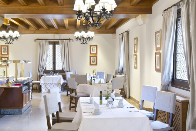 Mesa para dos: Comida o Cena para dos personas en Parador de Alcañiz (Teruel)