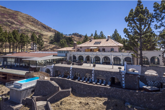 Mesa para dos: Comida o Cena para dos personas en Parador de Cruz de Tejeda (Gran Canaria)