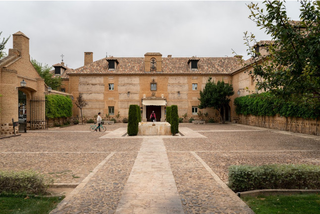 Mesa para dos: Comida o Cena para dos personas en Parador de Almagro (Ciudad Real)