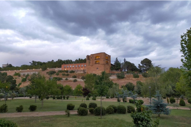 Mesa para dos: Comida o Cena para dos personas en Parador de Benavente (Zamora)