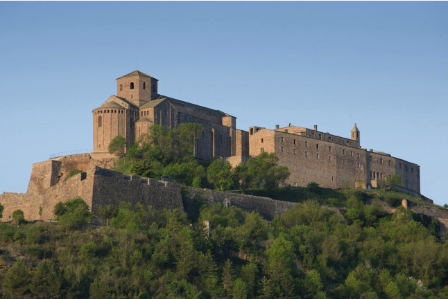 Mesa para dos: Comida o Cena para dos personas en Parador de Cardona (Barcelona)