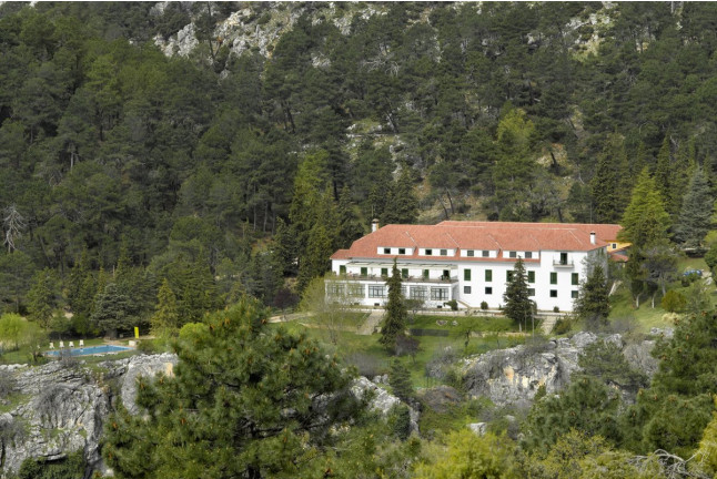 Mesa para dos: Comida o Cena para dos personas en Parador de Cazorla (Jaén)