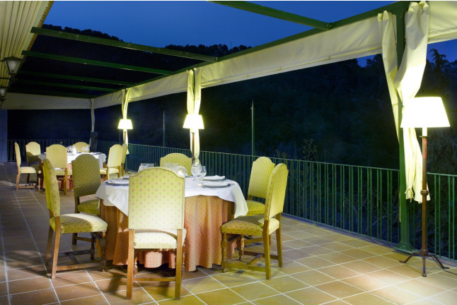 Mesa para dos: Comida o Cena para dos personas en Parador de Cazorla (Jaén)