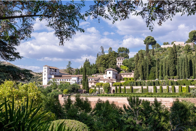 Mesa para dos: Comida o Cena para dos personas en Parador de Granada (Granada)