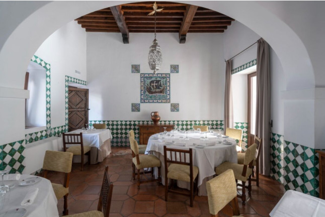 Mesa para dos: Comida o Cena para dos personas en Parador de Guadalupe (Cáceres)
