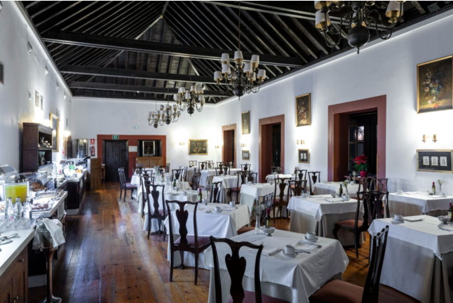Mesa para dos: Comida o Cena para dos personas en Parador de La Gomera (Santa Cruz de Tenerife)