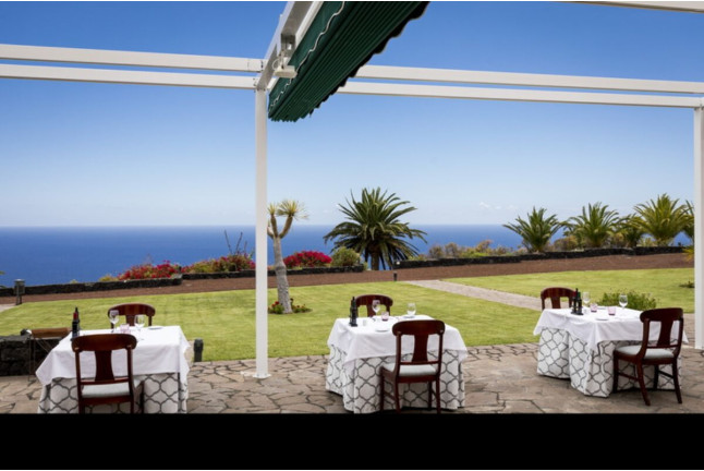 Mesa para dos: Comida o Cena para dos personas en Parador de La Palma (Santa Cruz de Tenerife)