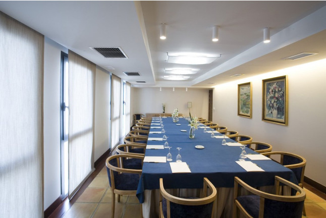Mesa para dos: Comida o Cena para dos personas en Parador de Mojácar (Almería)
