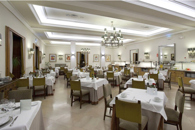 Mesa para dos: Comida o Cena para dos personas en Parador de Teruel (Teruel)