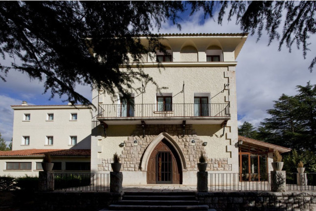 Mesa para dos: Comida o Cena para dos personas en Parador de Teruel (Teruel)