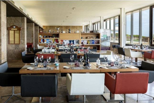 Mesa para dos: Comida o Cena para dos personas en Parador de El Saler (Valencia)