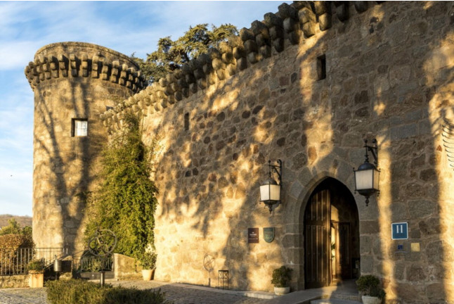 Mesa para dos: Comida o Cena para dos personas en Parador de Jarandilla de la Vera (Cáceres)