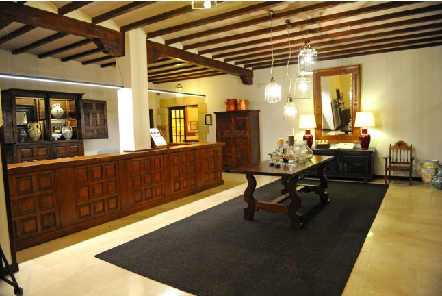 Mesa para dos: Comida o Cena para dos personas en Parador de Santillana del Mar (Cantabria)