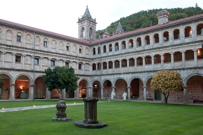 Mesa para dos: Comida o Cena para dos personas en Parador de Santo Estevo (Ourense)