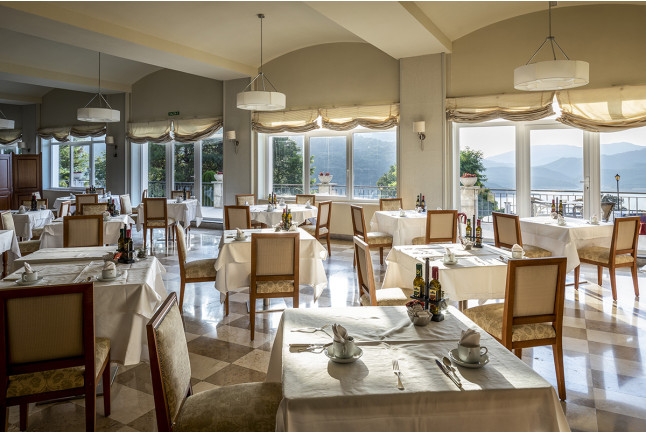Mesa para dos: Comida o Cena para dos personas en Parador de Vic-Sau (Barcelona)