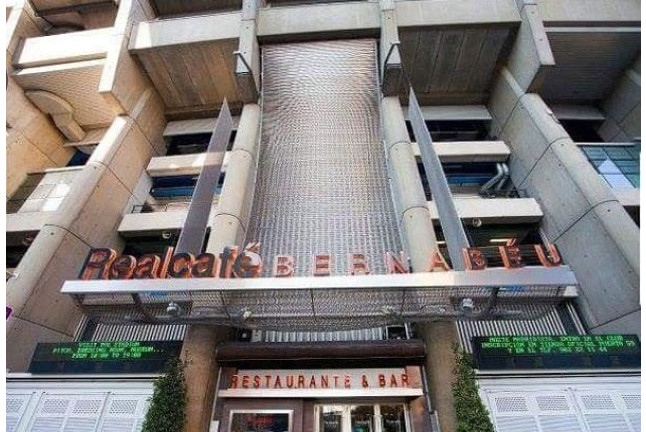 Comida o Cena para dos en el Estadio Santiago Bernabéu en Restaurante Realcafé Bernabéu (Madrid)