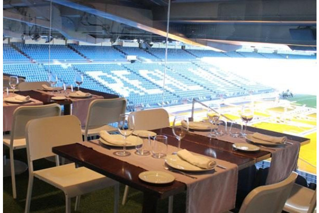 Comida o Cena para dos en el Estadio Santiago Bernabéu en Restaurante Realcafé Bernabéu (Madrid)