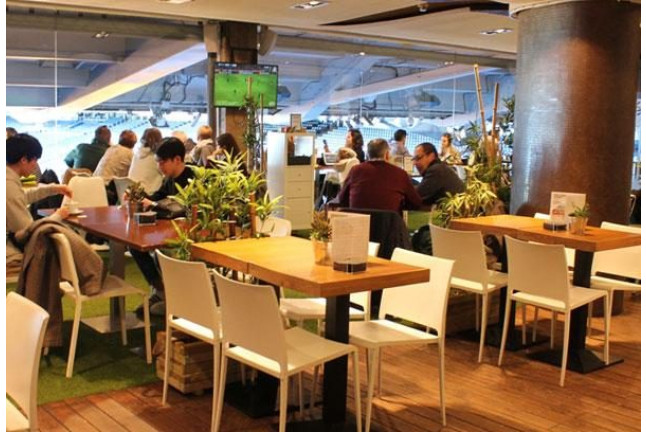 Comida o Cena para dos en el Estadio Santiago Bernabéu en Restaurante Realcafé Bernabéu (Madrid)