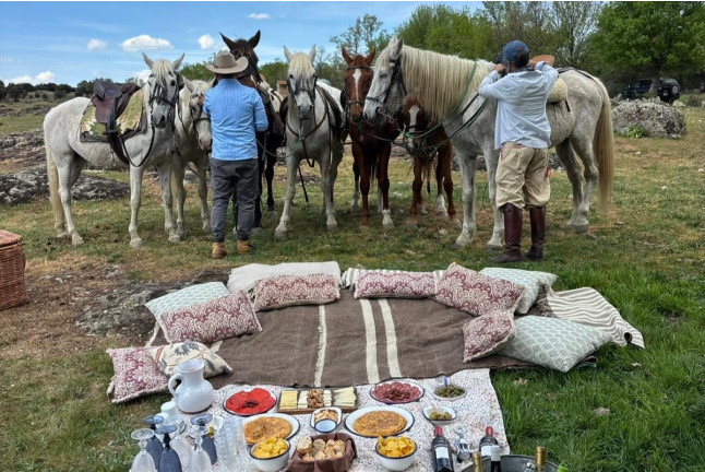 Ruta a Caballo y Mini Pícnic para dos (Colladillo, Segovia)