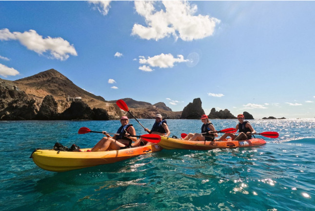 Ruta en Kayak con Snorkel y Fotos por Cabo de Gata (Almería)